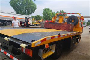 连云区附近拖车电话号码服务