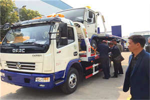 连云区汽车道路救援拖车价格